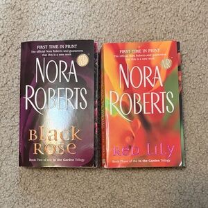 Nora Roberts Black Rose and Red Lily Books
